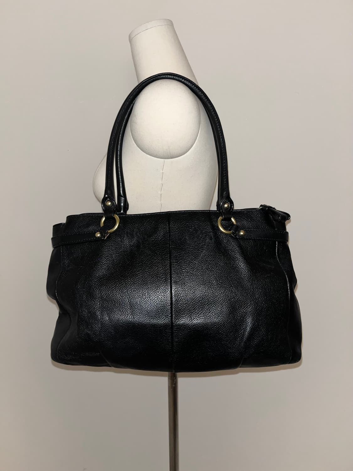 Coach All Black Shoulder bag 상품이미지4