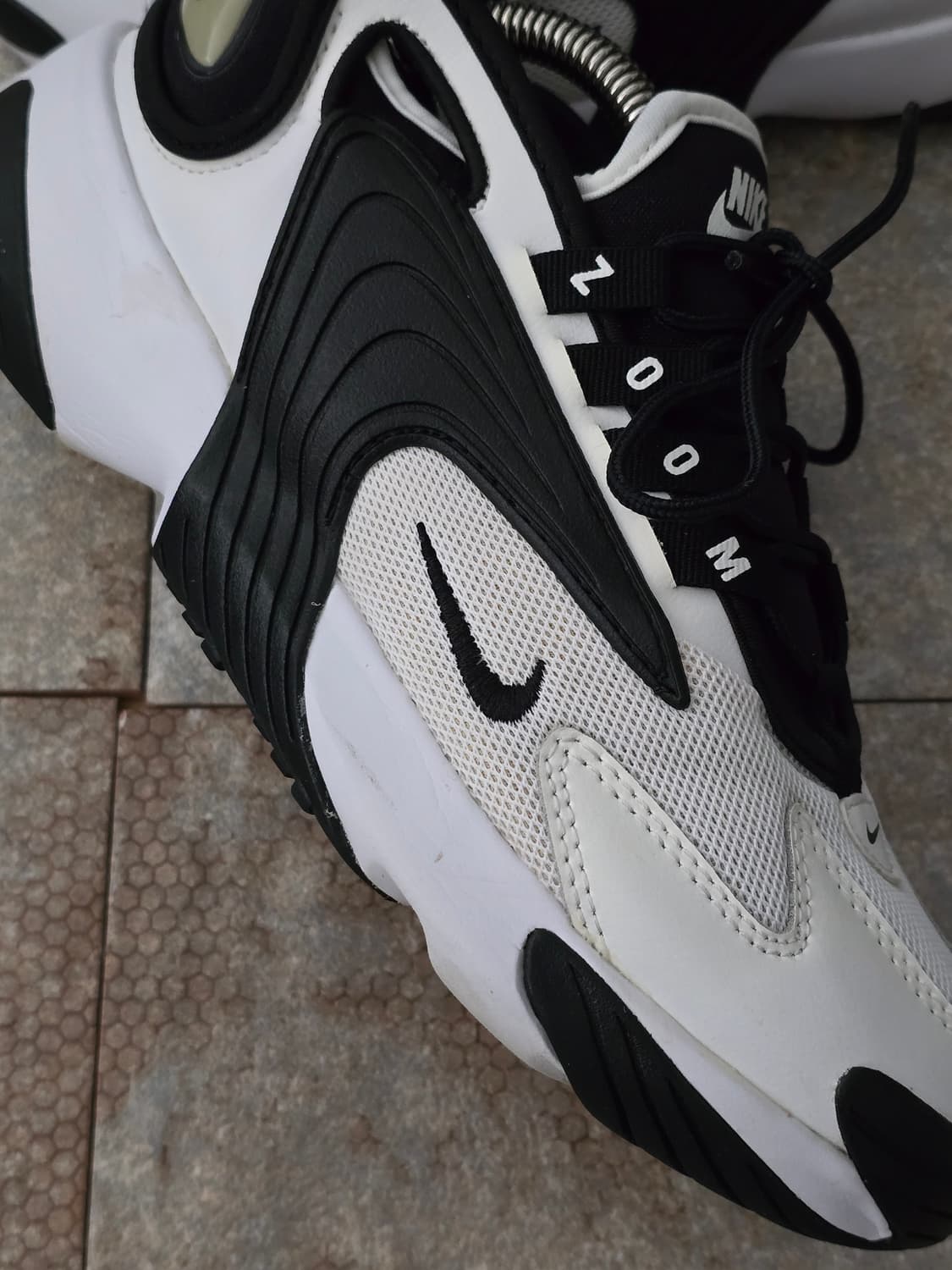 (240)나이키 줌 2k 흰검  상품이미지7