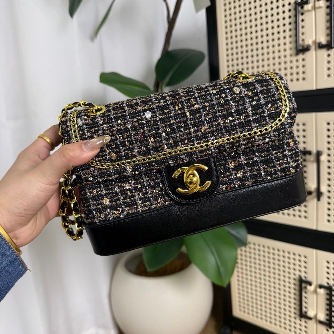 샤넬VIC 리미티드 러프 트위드 플립 커버백 블랙 상품이미지1