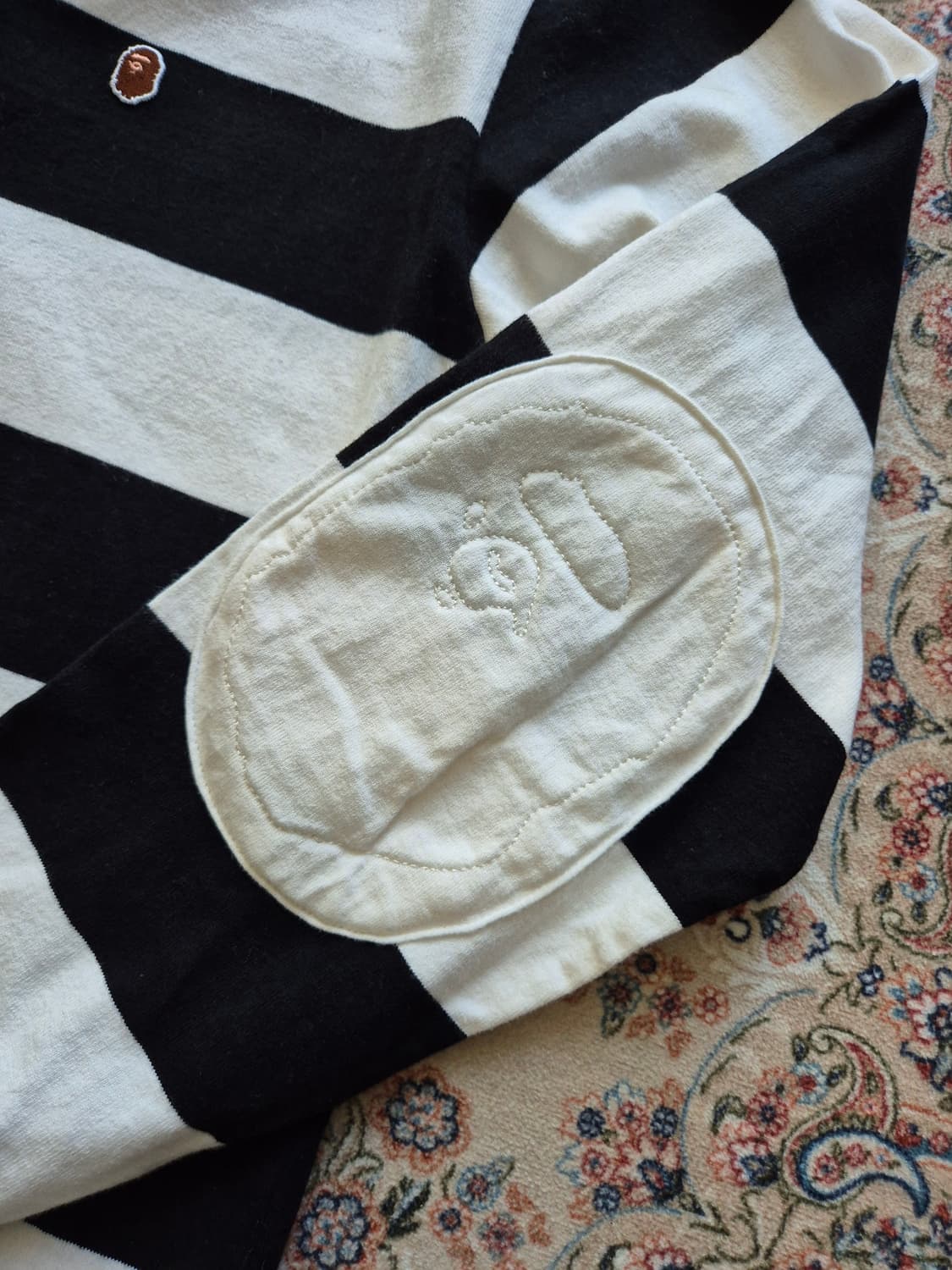 베이프 엘포 패치 보더 티. 상품이미지3