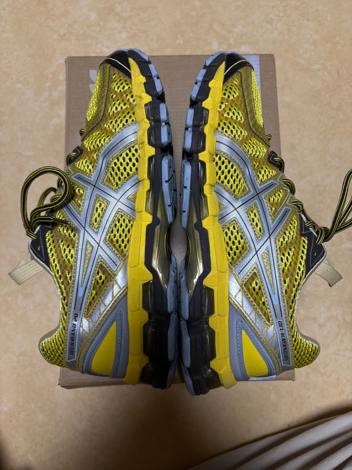 아식스 키코 스튜디오 젤 카야노 20 옐로우 판매! 상품이미지1