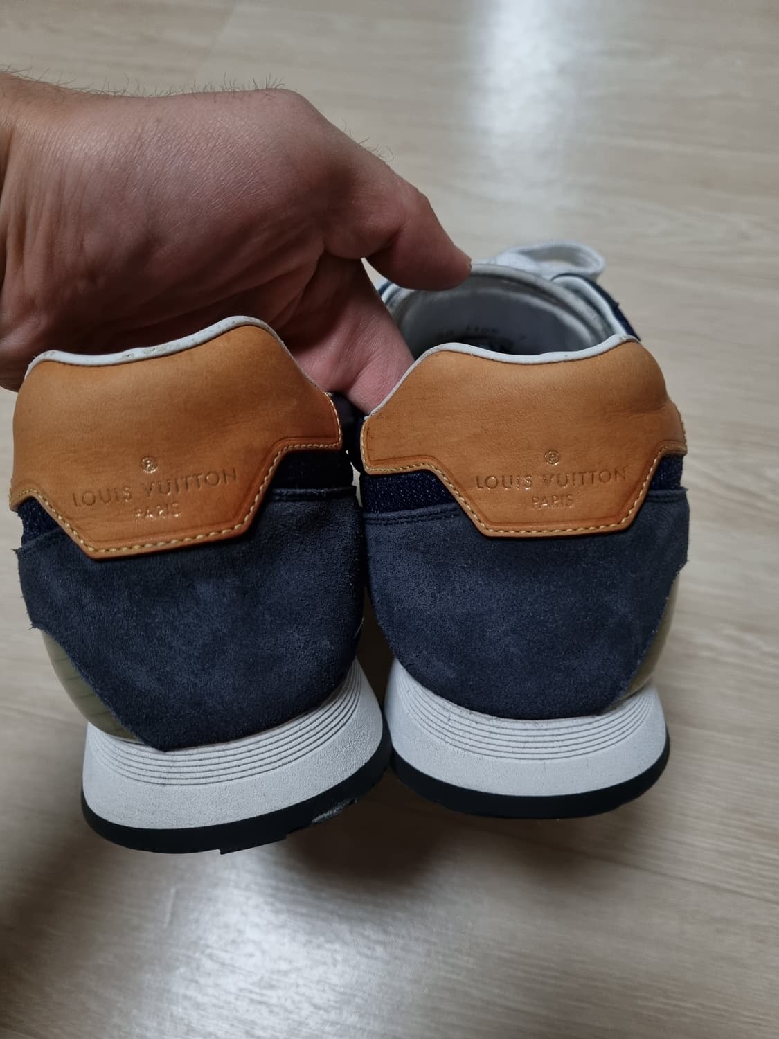 루이비통 런어웨이 아베스 스니커즈 신발 상품이미지5