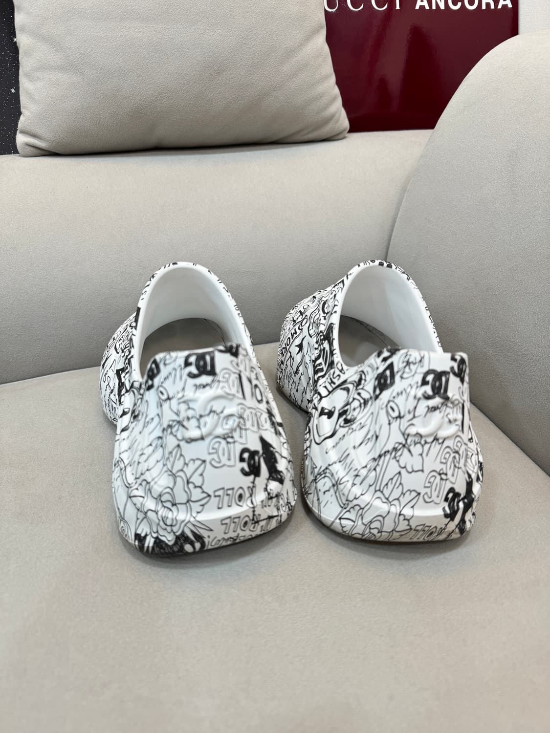 돌체앤가바나 그래피티 신발 스니커즈 39사이즈 상품이미지3