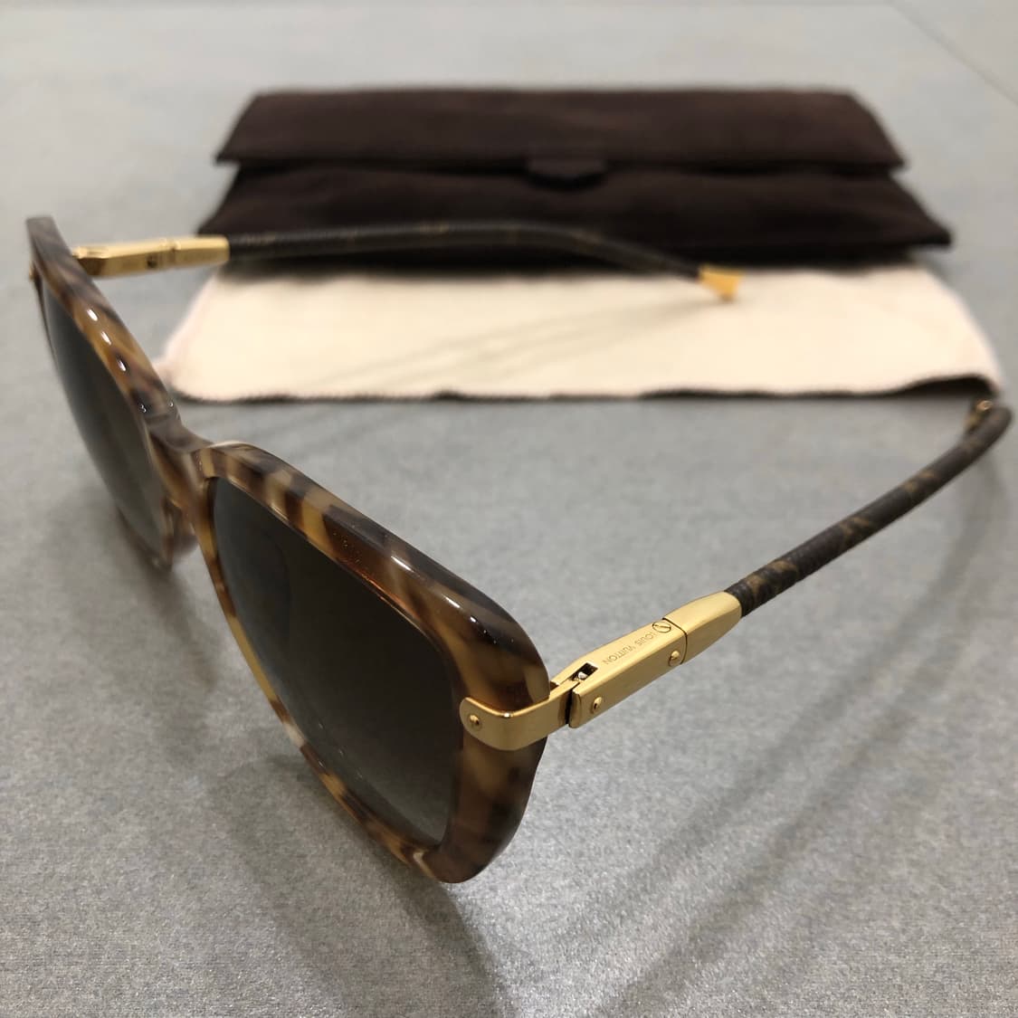 루이비통 모노그램 폴딩 선글라스 상품이미지2