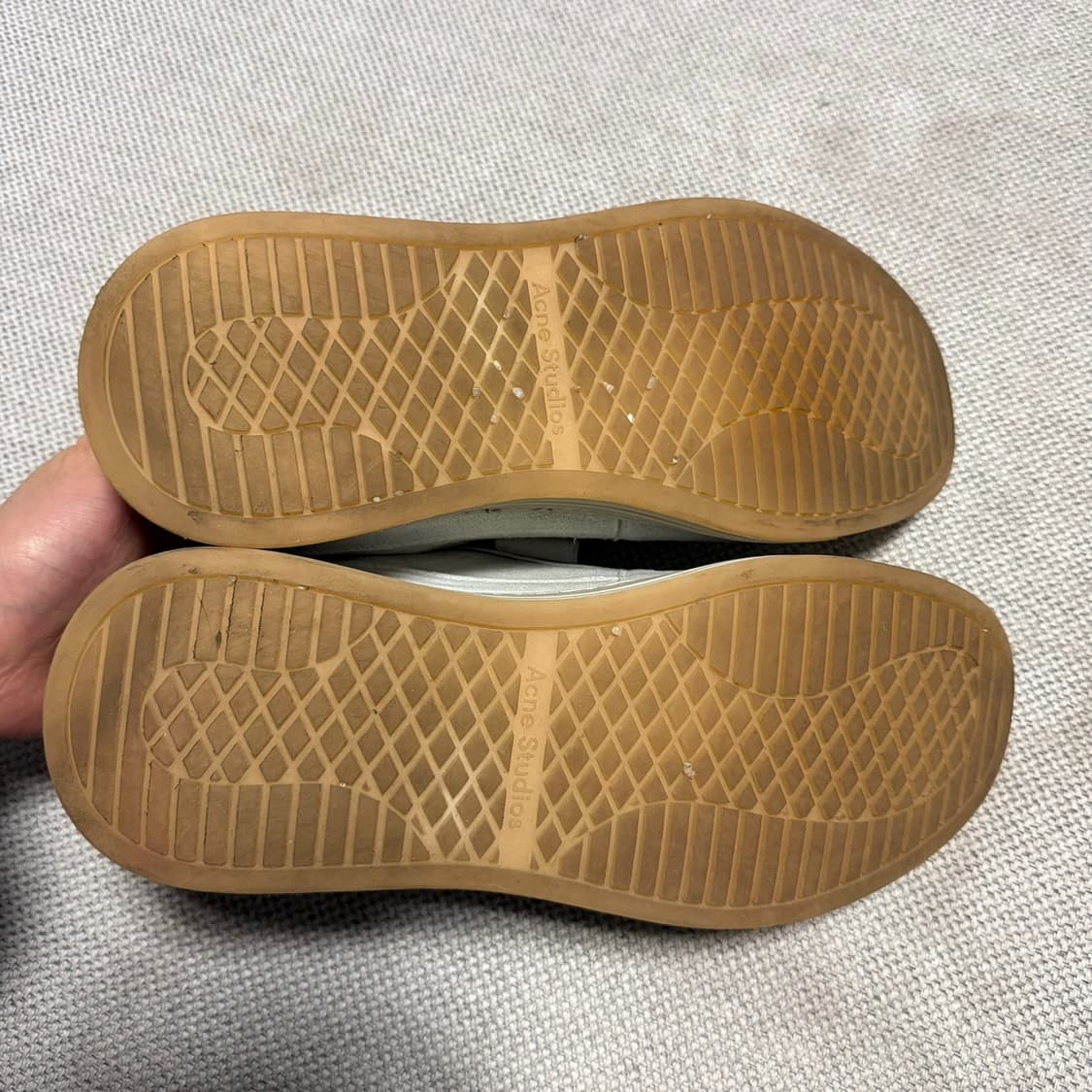 19FW 아크네 스튜디오 페리 오버다이 더티 스니커즈 상품이미지8