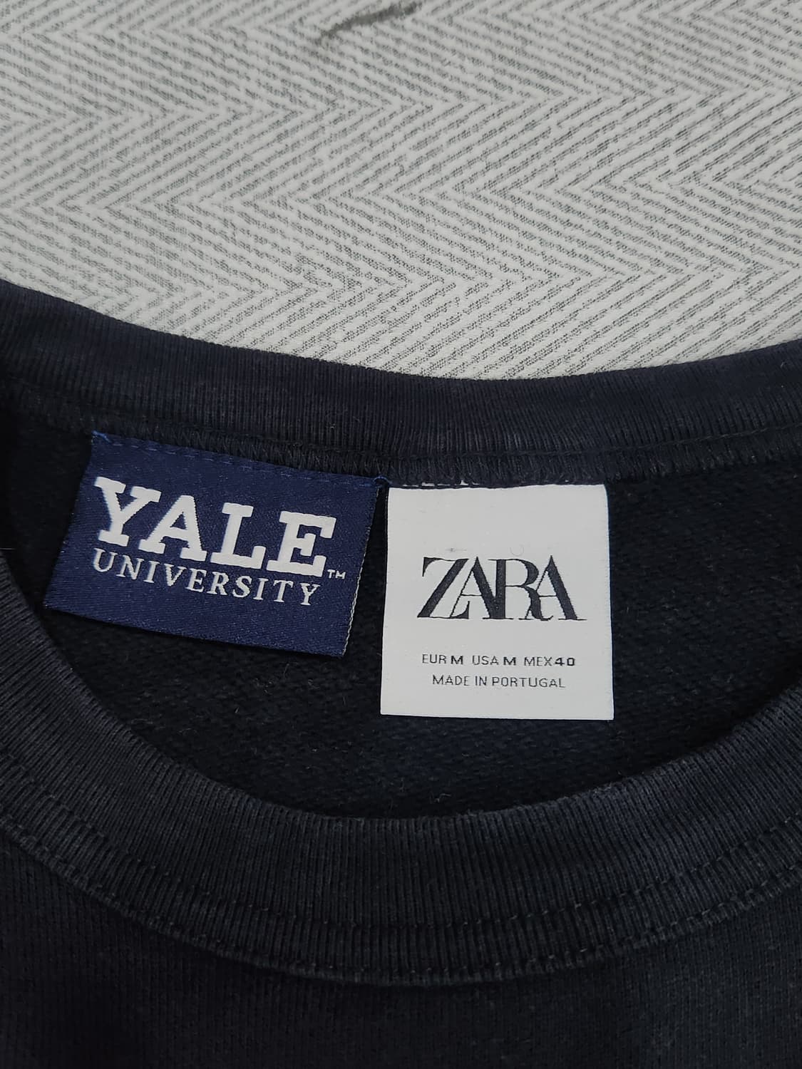 자라 YALE 콜라보 네이비 맨투맨 M 상품이미지4