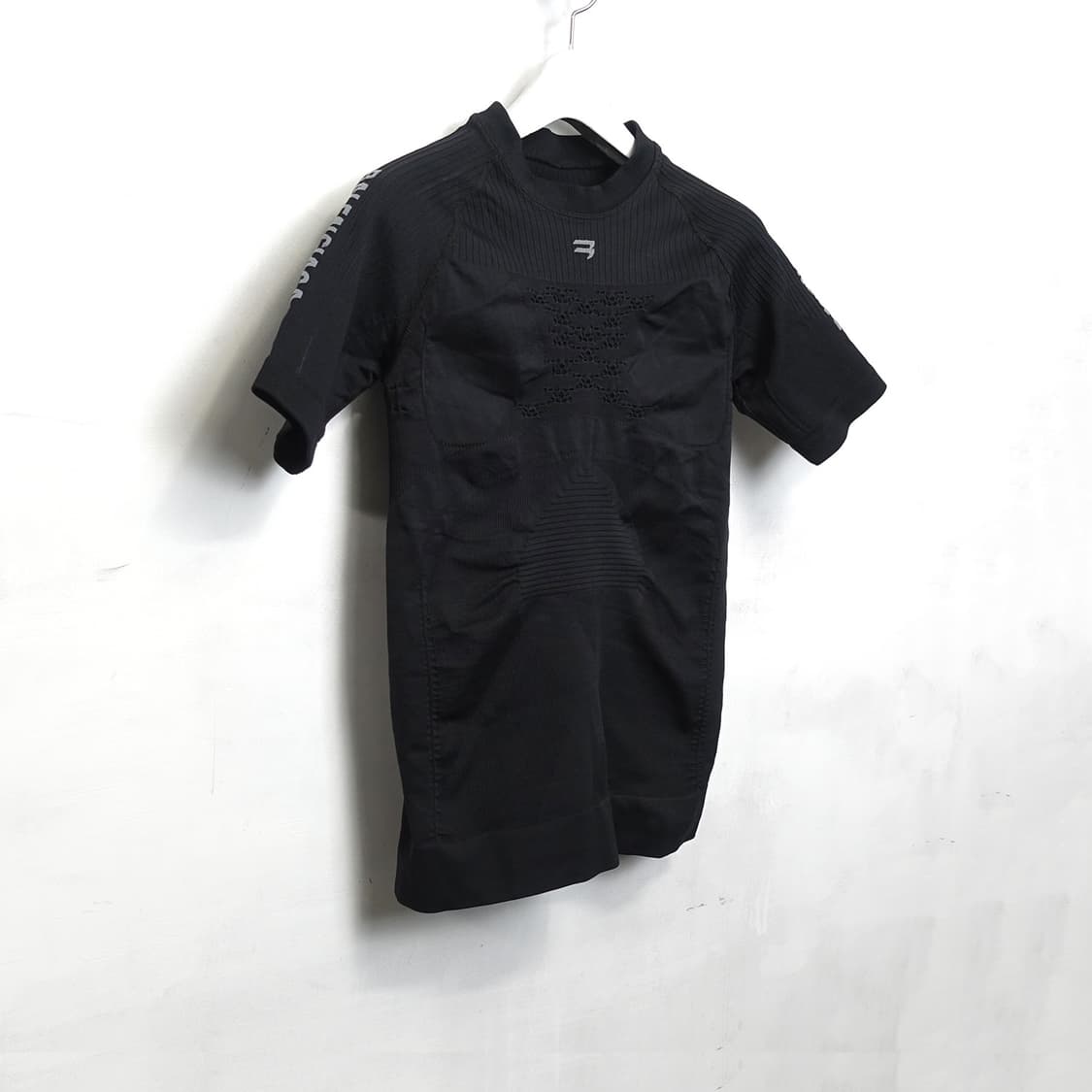 BALENCIAGA 발렌시아가 바이커 셔링 스포츠 크루넥 티셔츠, M 상품이미지2