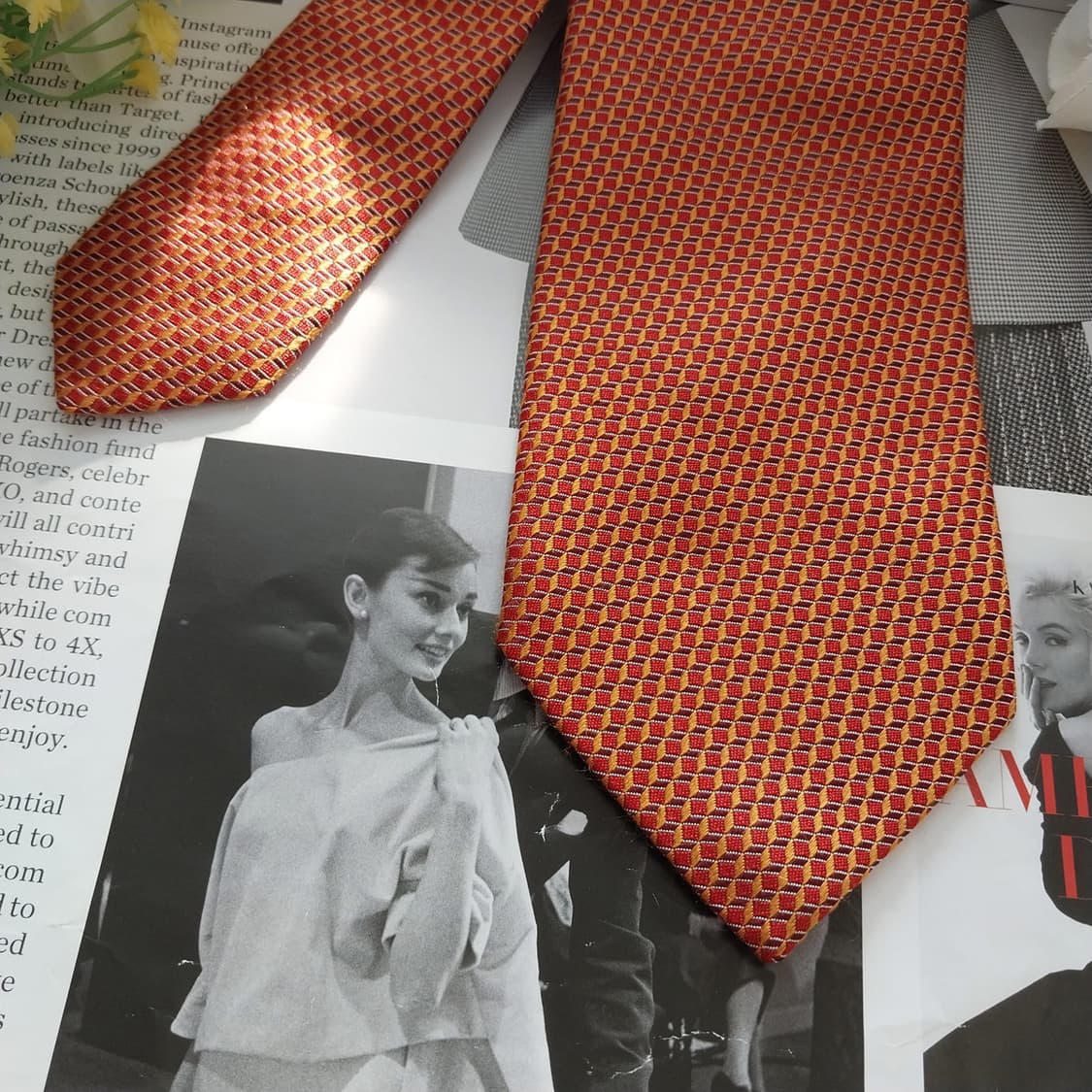 폴스튜어트 실크 오렌지 자카드 넥타이 8.3cm A등급 K1316
 상품이미지4