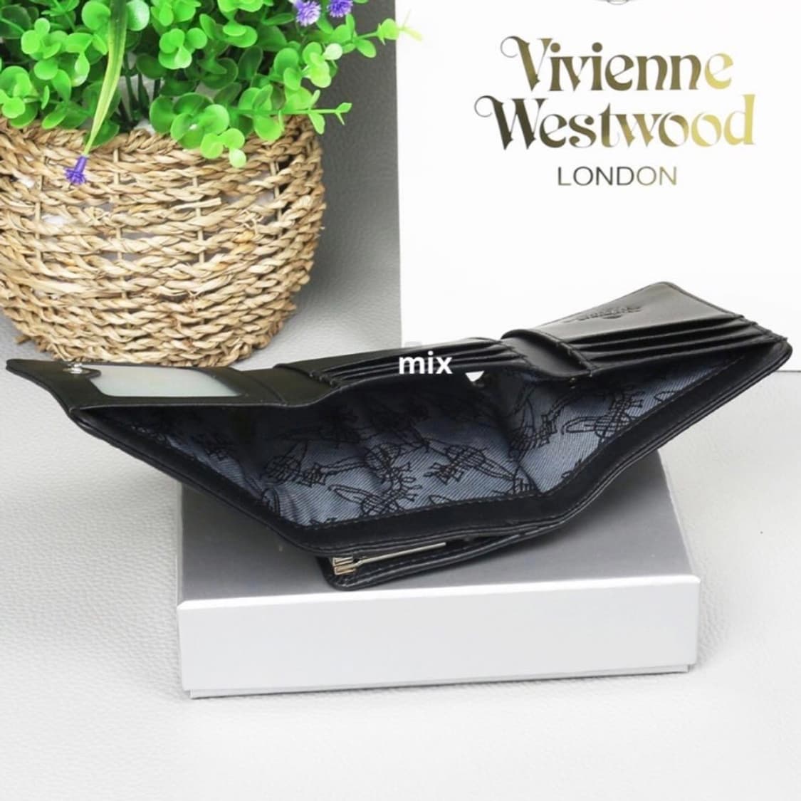 비비안웨스트우드 아카이브 블랙 은장 orb로고 레더 반지갑(새상품) 상품이미지4