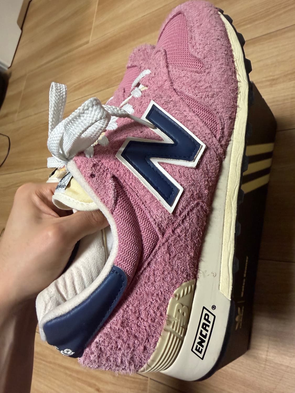 [275] 뉴발란스 에메레온도르 1300 더스트 핑크 상품이미지4