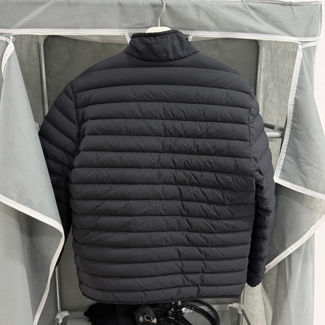 스톤아일랜드 경량패딩 블랙 상품이미지2