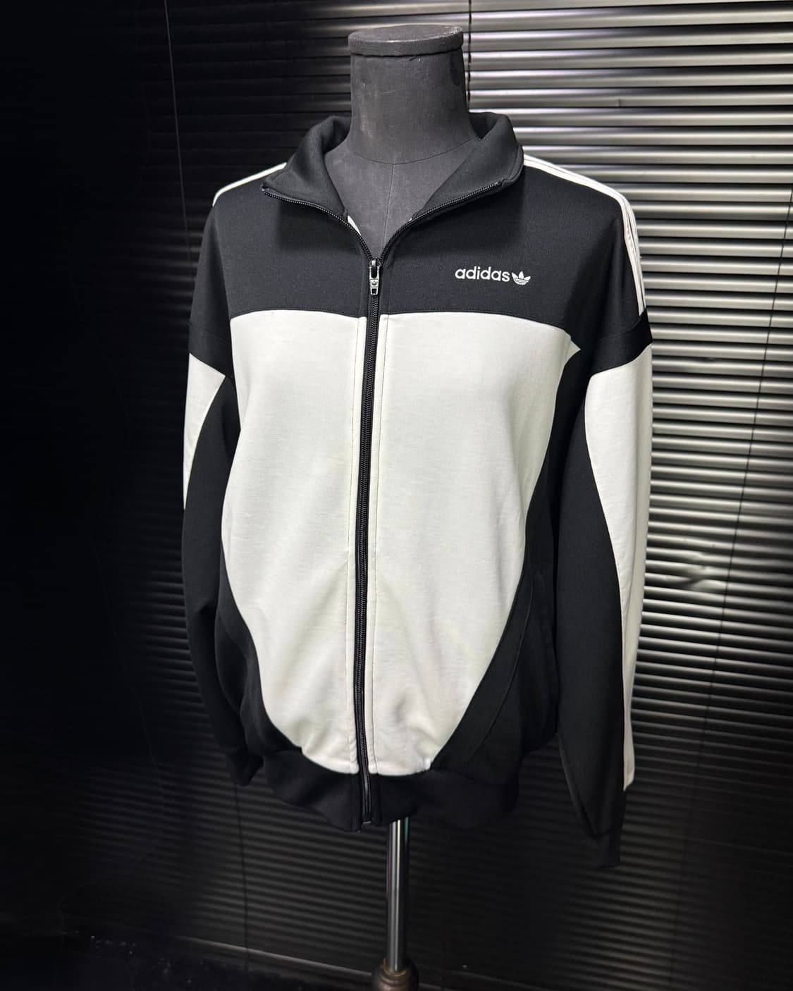 아디다스 베켄비우어 검흰 범고래 져지 트랙탑 집업 파이어버드 M 95일 상품이미지1