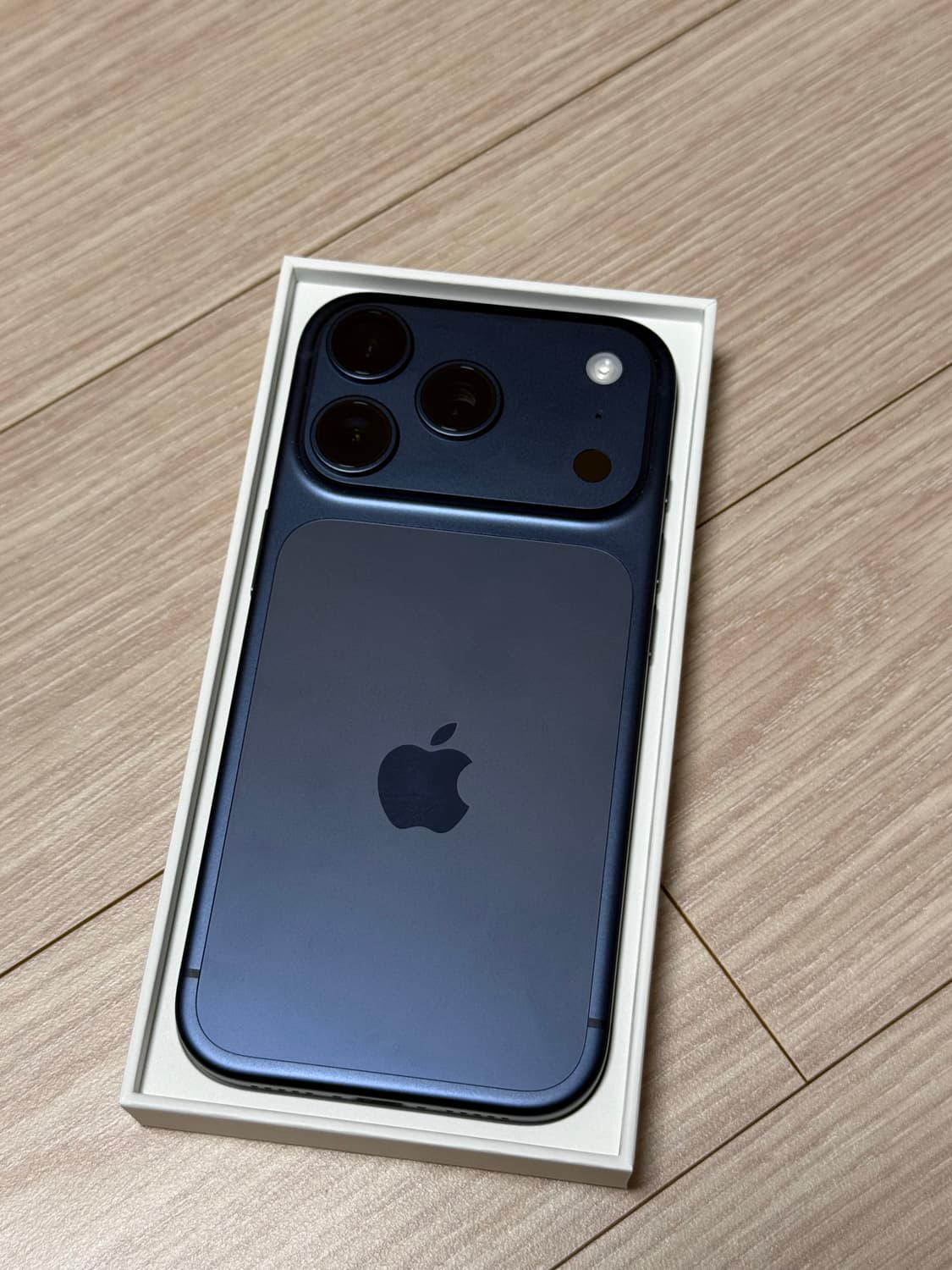 (새상품)아이폰17프로 256GB 딥블루 상품이미지2