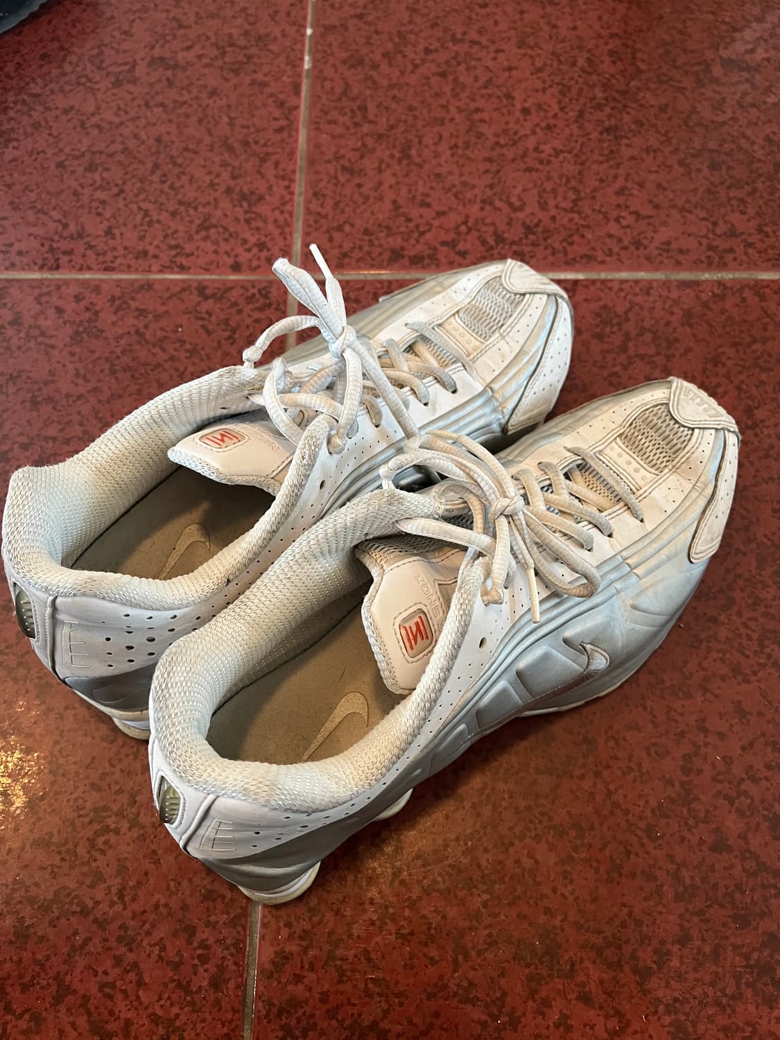 나이키 샥스 r4 285 상품이미지1