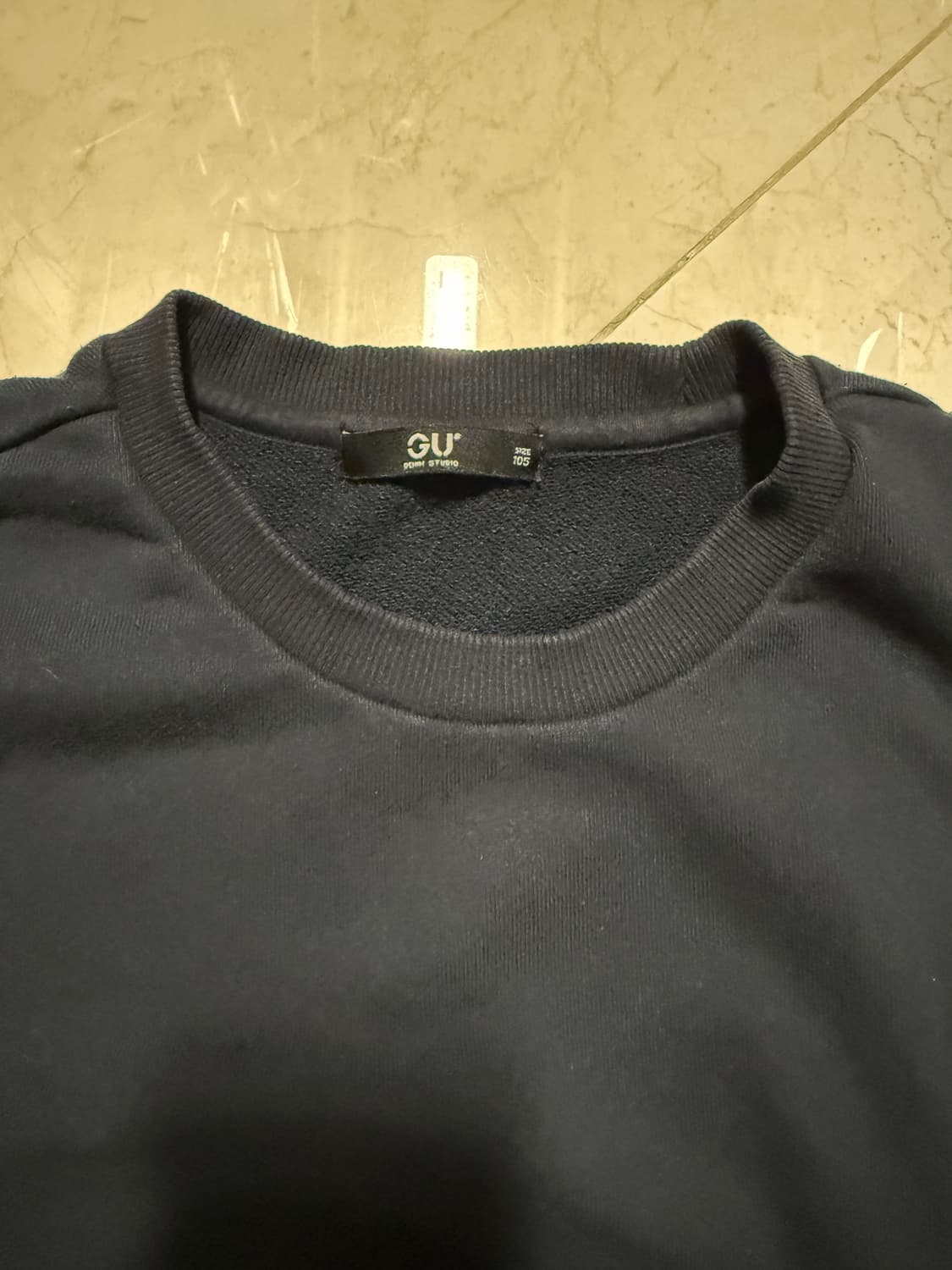 GU 블랙 맨투맨 105 상품이미지2