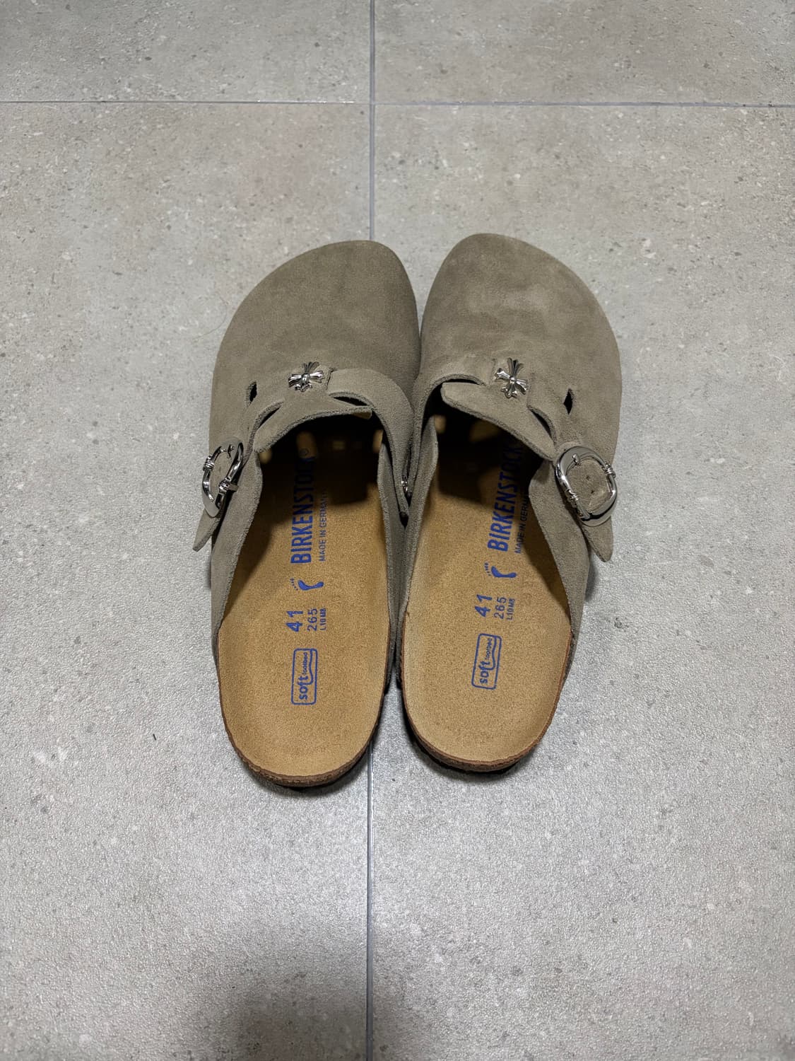 버켄스탁x크롬하츠 보스턴 블랙 스웨이드 뮬 265 상품이미지2