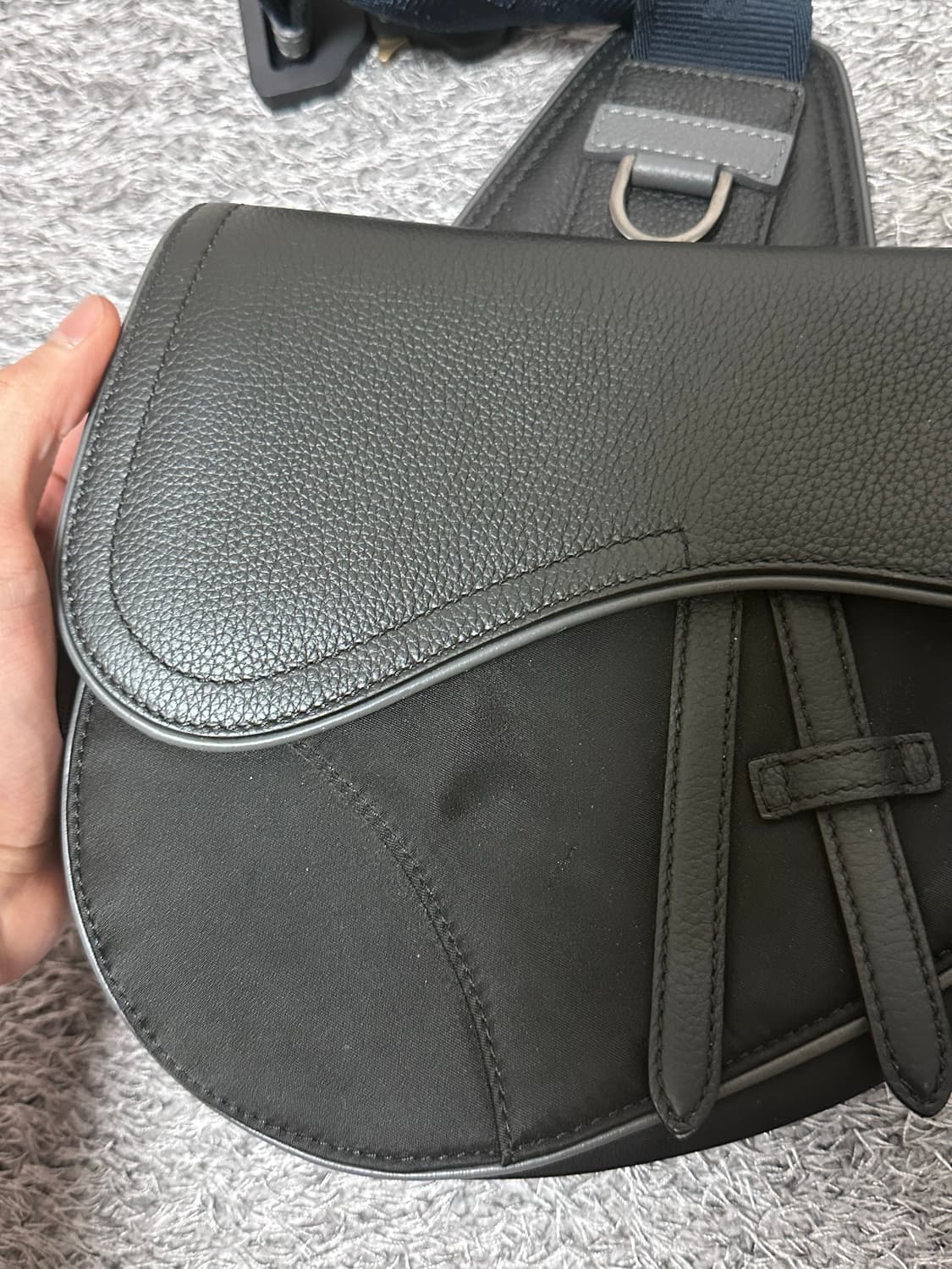 디올 X 사카이 새들백 블랙 상품이미지9