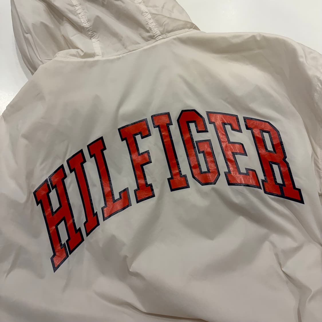 [2XL] 타미힐피거 화이트 빅로고 후드 바람막이 점퍼 B751 상품이미지9