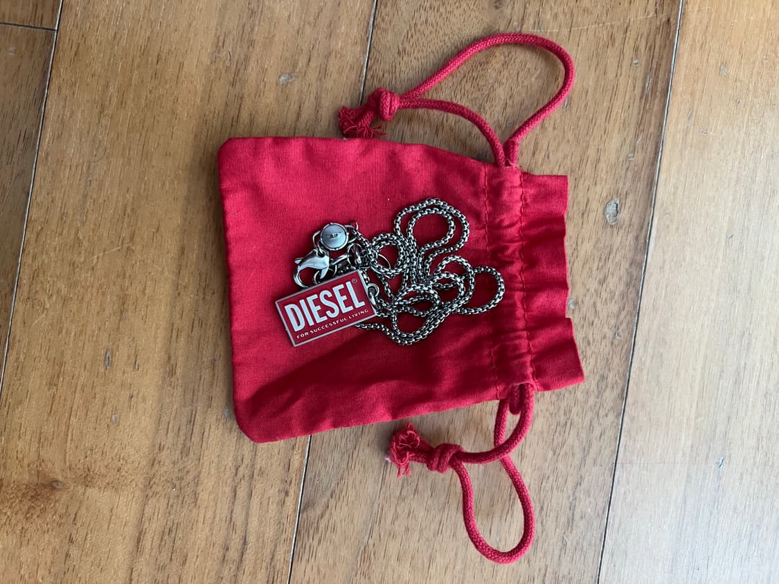 디젤 로고 목걸이 상품이미지3