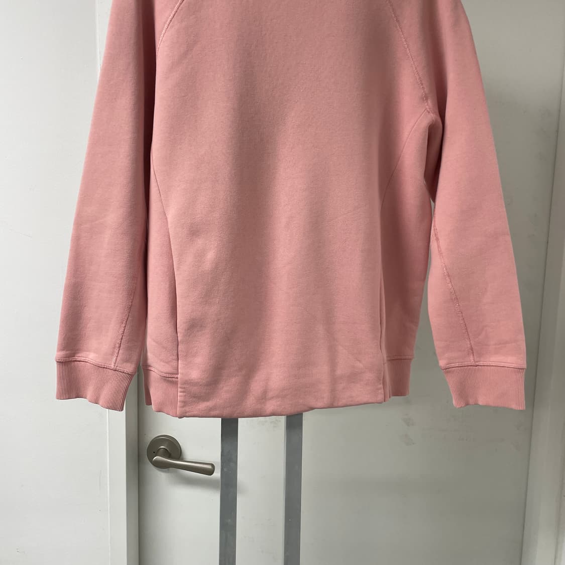 아크네스튜디오 핑크 맨투맨 S(W) 상품이미지3