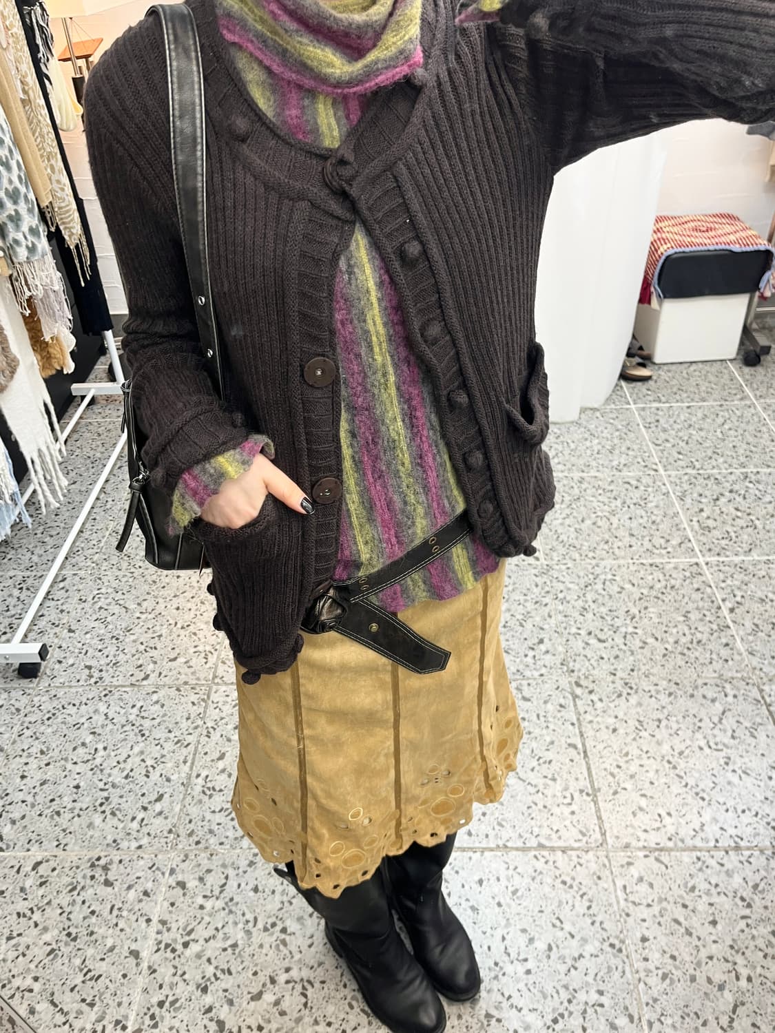 Pom buttons knit cardigan 상품이미지5