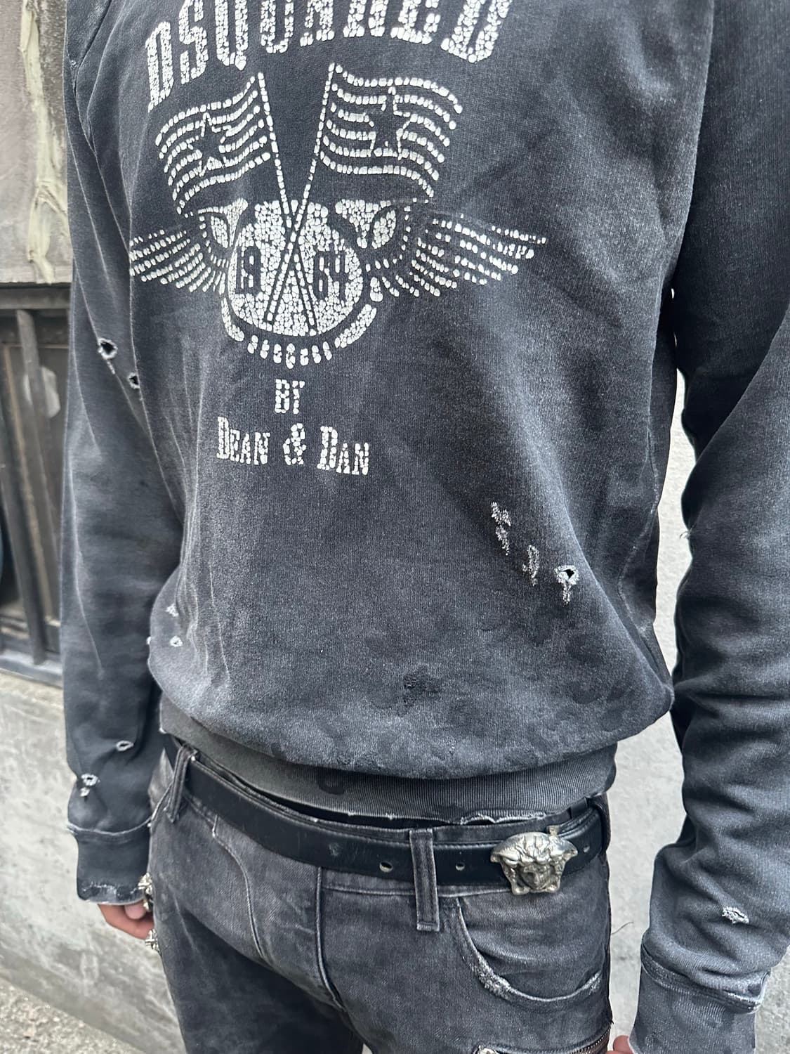 디스퀘어드2 디스트로이드 워싱 맨투맨 상품이미지2