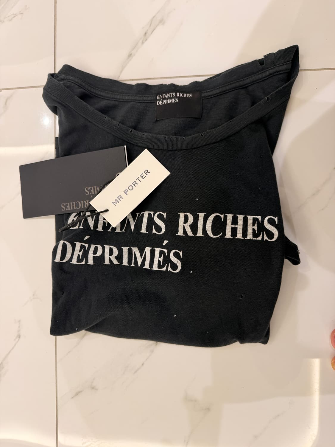 ERD 앙팡리쉬 데프리메 데미지 레터링 클래식 티셔츠  상품이미지3