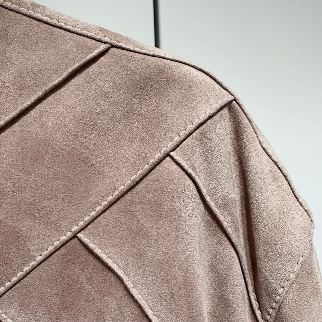 22s/s 에르메스 고트 스웨이드 반팔 셔츠 상품이미지3