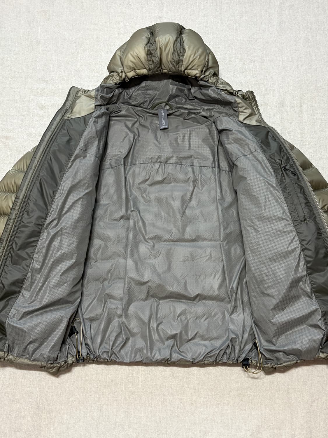 언어펙티드 라이트다운 자켓 25FW 상품이미지6