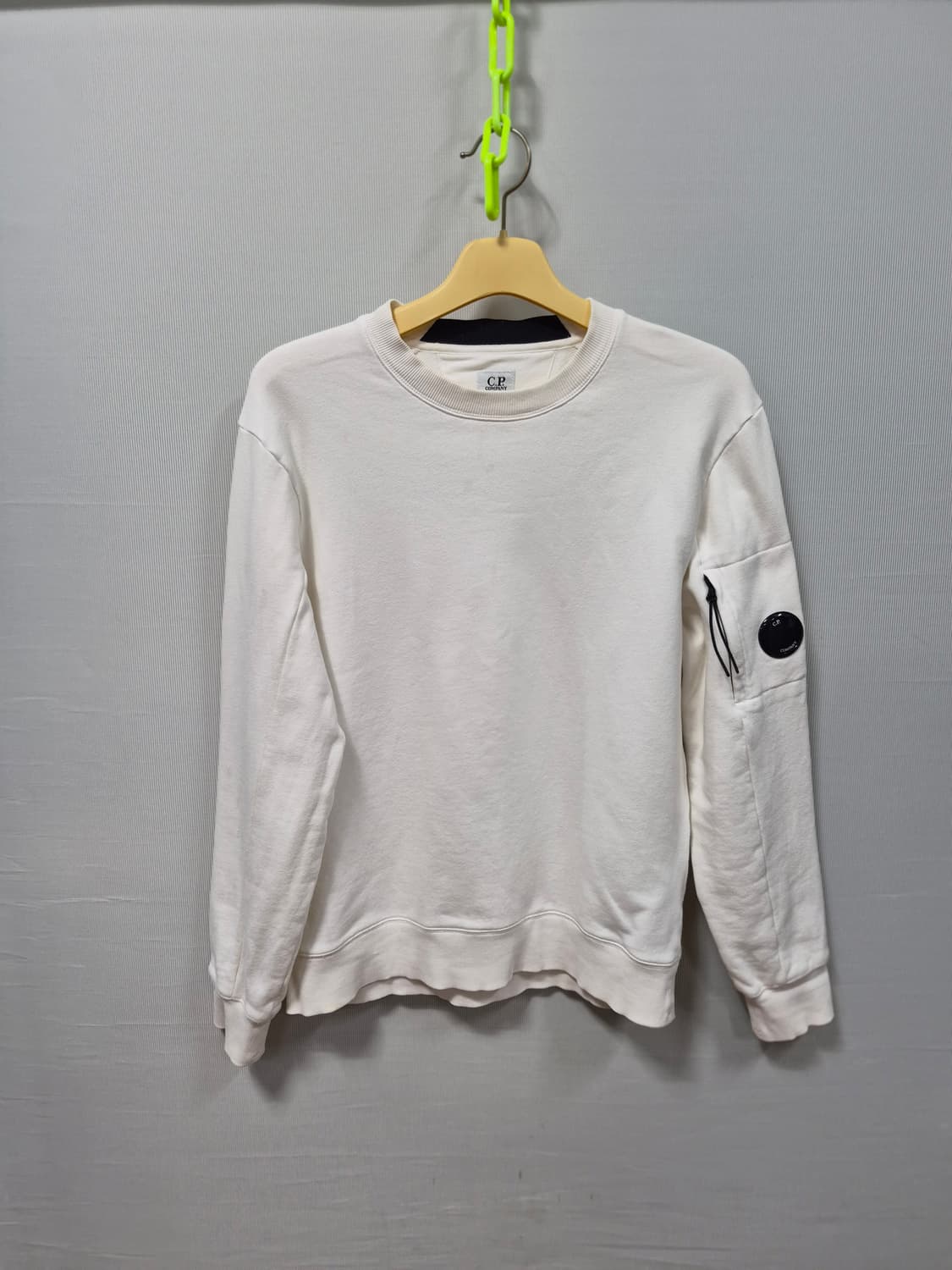 C.P. 컴퍼니 화이트 맨투맨 L 상품이미지1