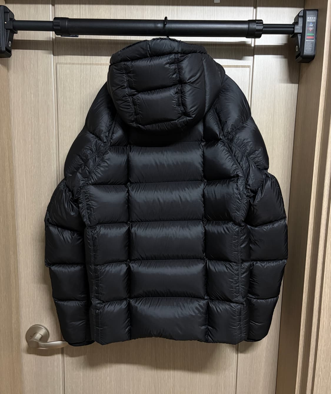 cp컴퍼니 dd쉘 블랙 패딩 48 상품이미지2