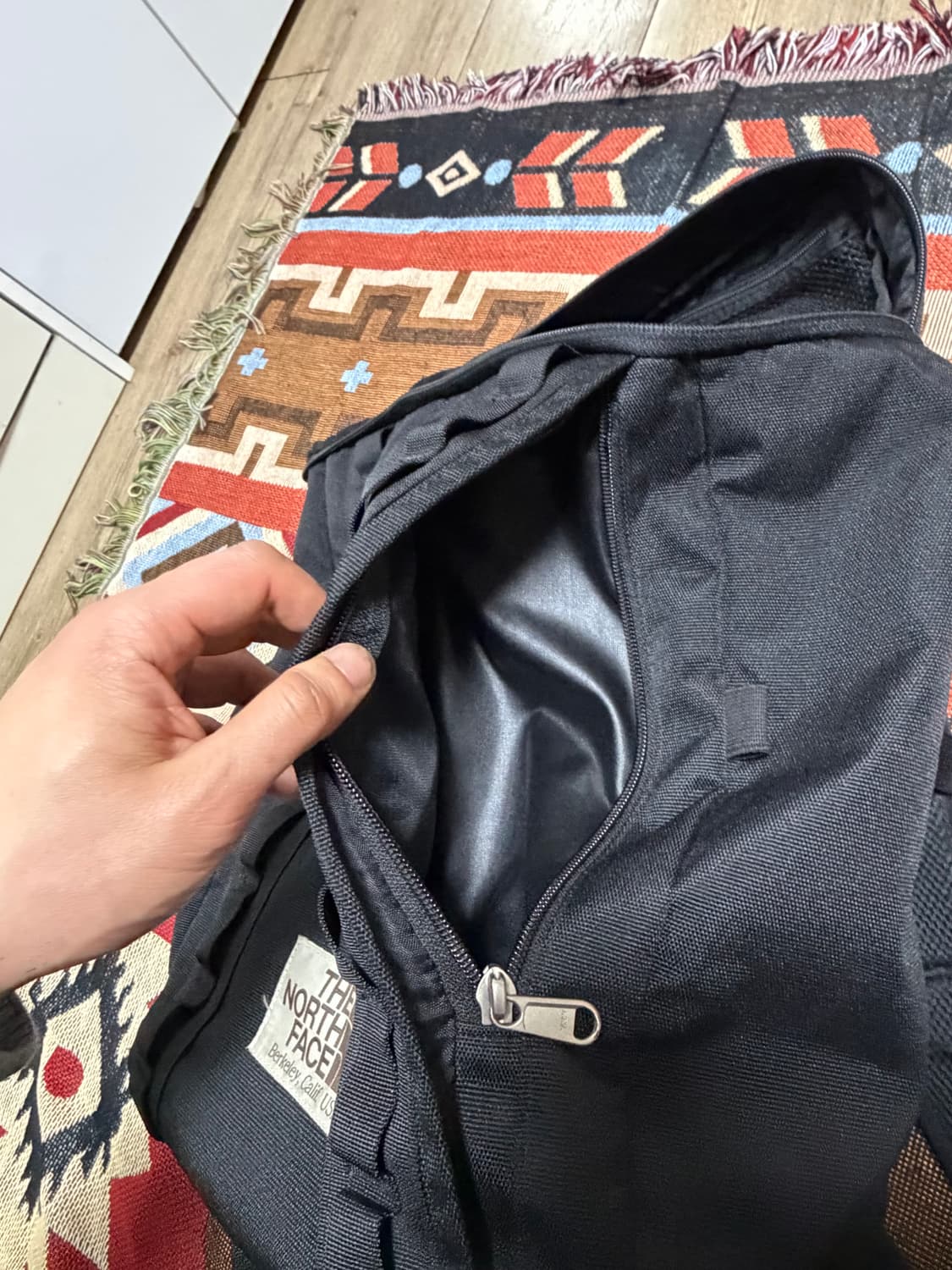 노스페이스 백팩 가방 블랙 상품이미지10