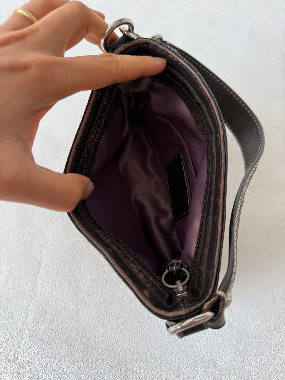 코치(COACH) 모노그램 숄더백 상품이미지7