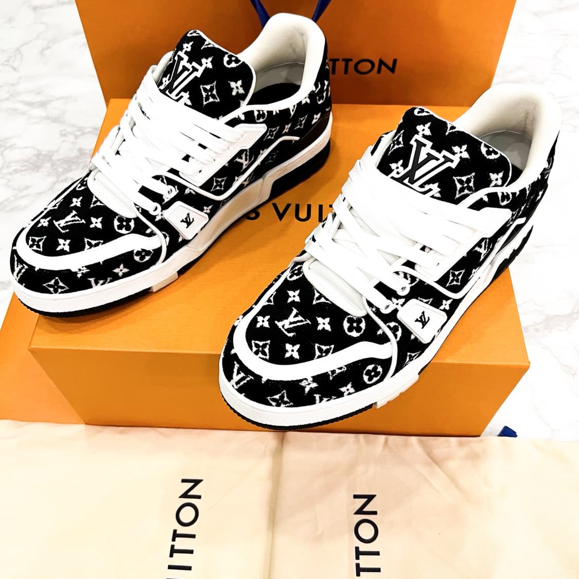 [8.5] 루이비통 LV 트레이너 모노그램 텍스타일 스니커즈 블랙 상품이미지5