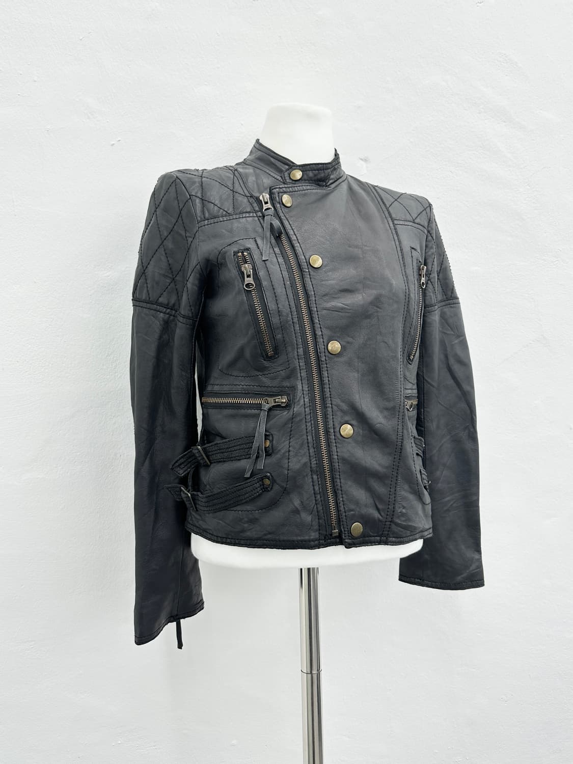 Lambskin zipper detail jacket 상품이미지3