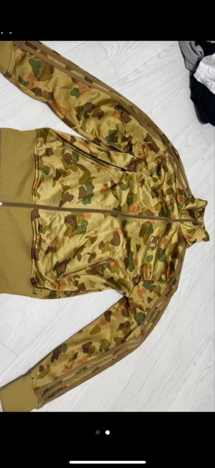 아디다스 카모 트랙탑 상품이미지2