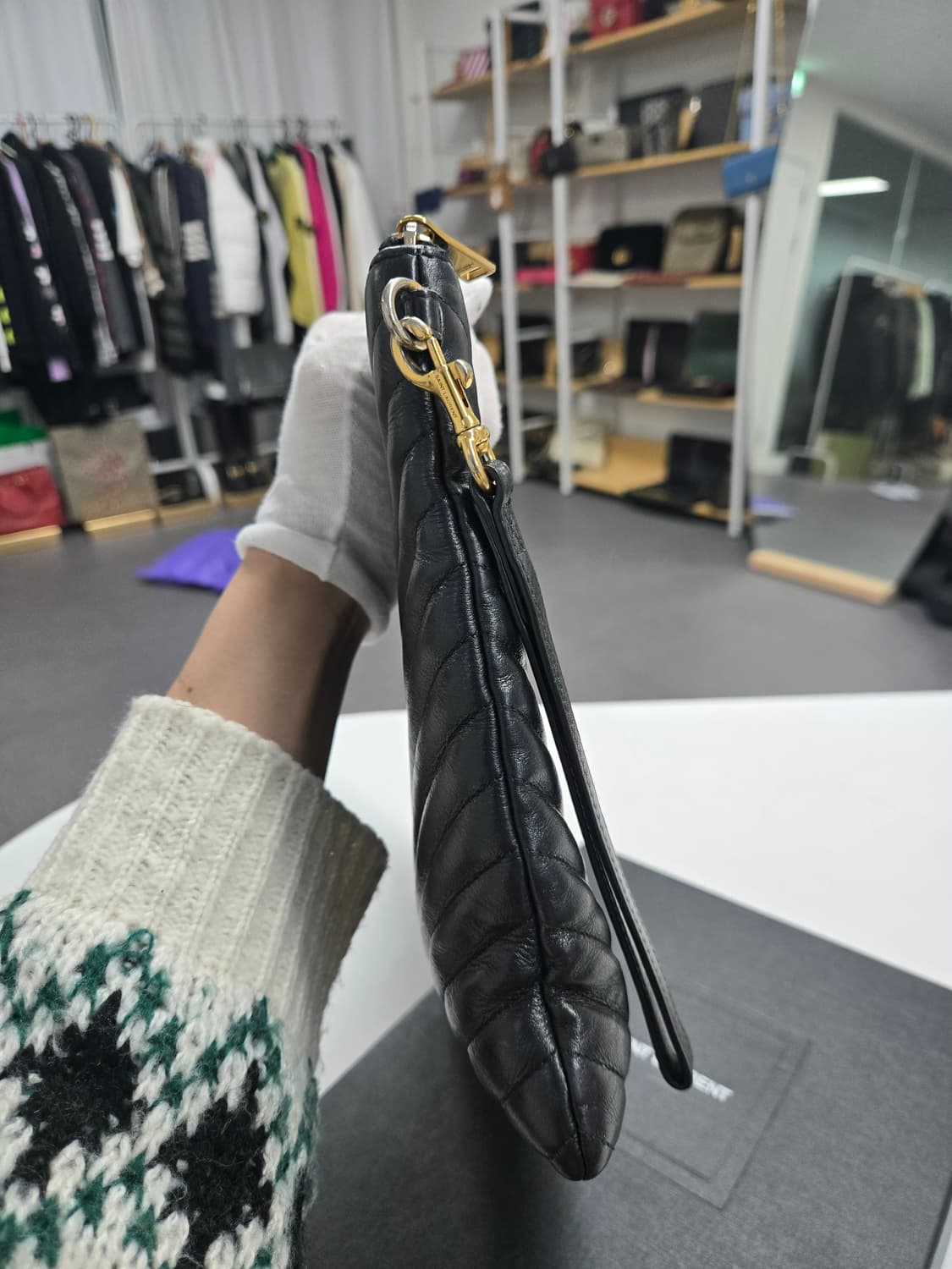 [50%세일] 입생로랑 클러치백 라지 상품이미지3