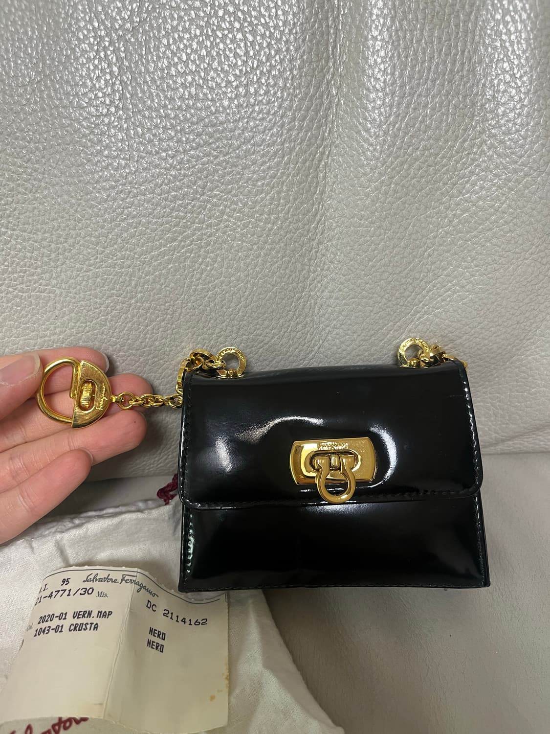 정품 페라가모 미니백,벨트백 (카드지갑 가방) 상품이미지4