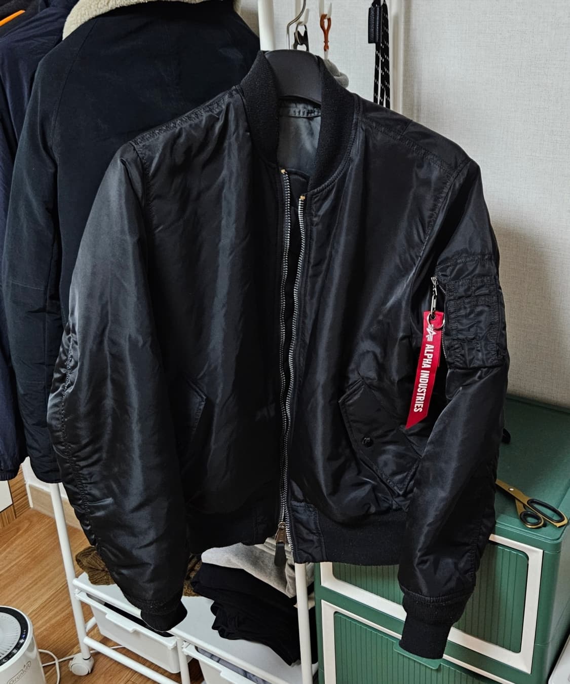 알파인더스트리 MA-1 블랙 버전2 상품이미지1