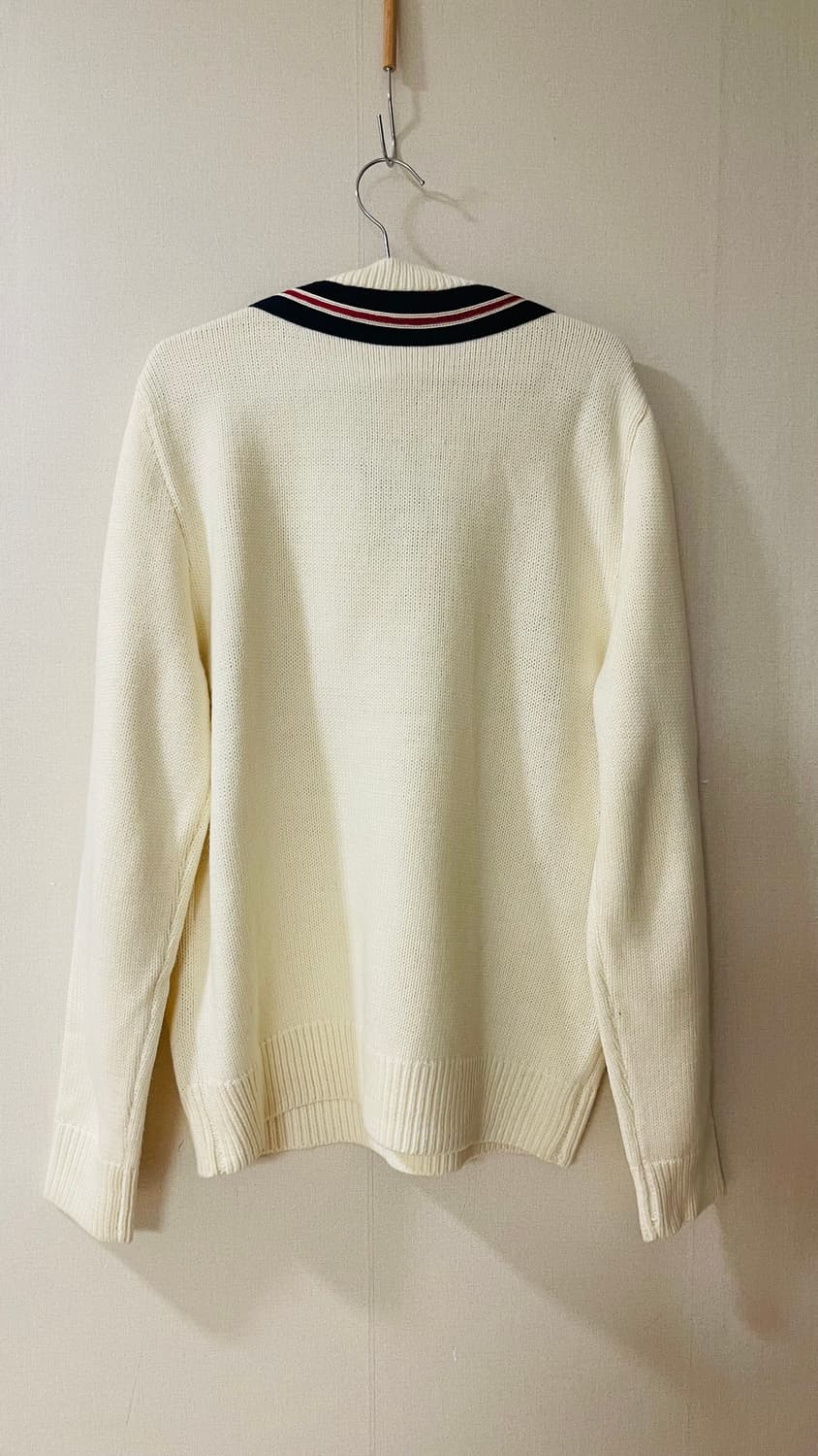 구찌 벌 자수 브이넥 니트 XL 프레피룩 실착 1회 상품이미지7