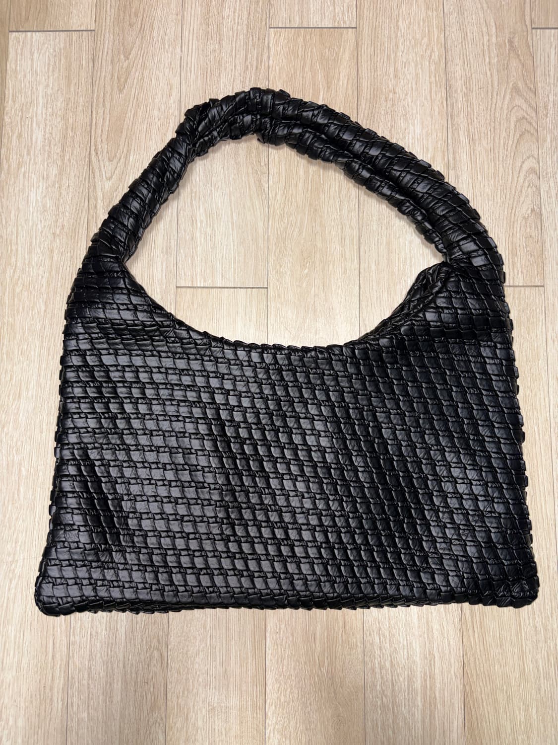 콰니 호보백 블랙 (한혜진 백) 상품이미지1