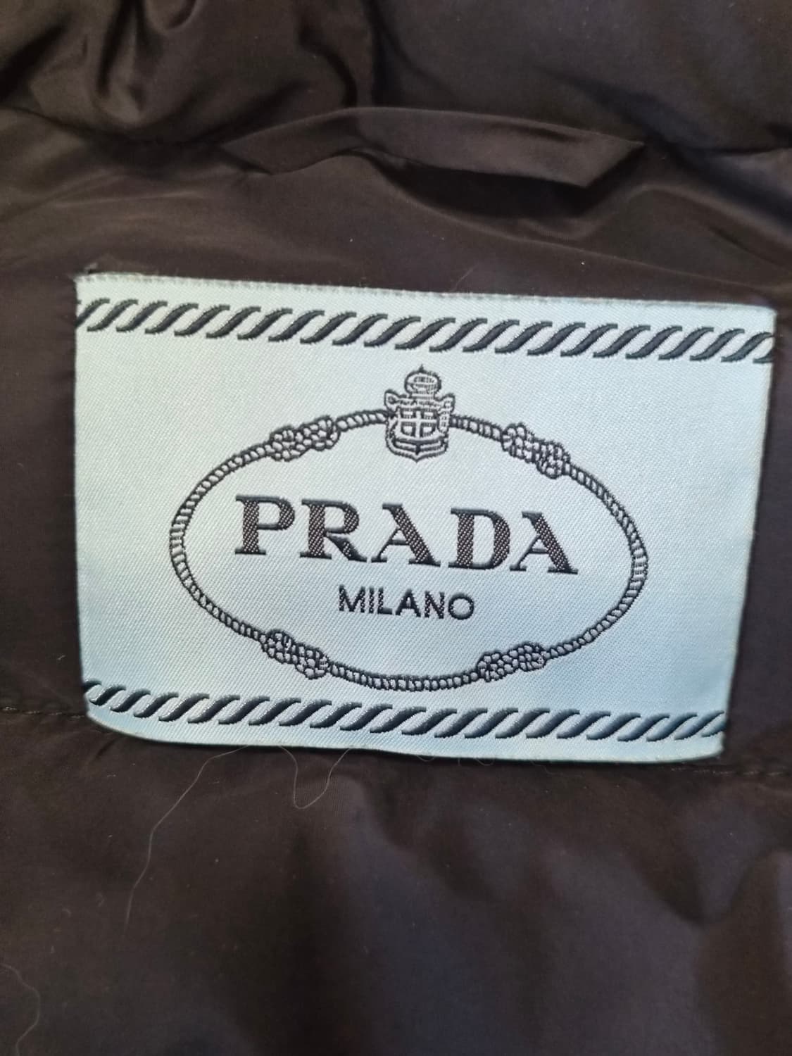 (정품) 프라다 삼각로고 후드 숏패딩 (명품 여성 점퍼 자켓) 상품이미지5