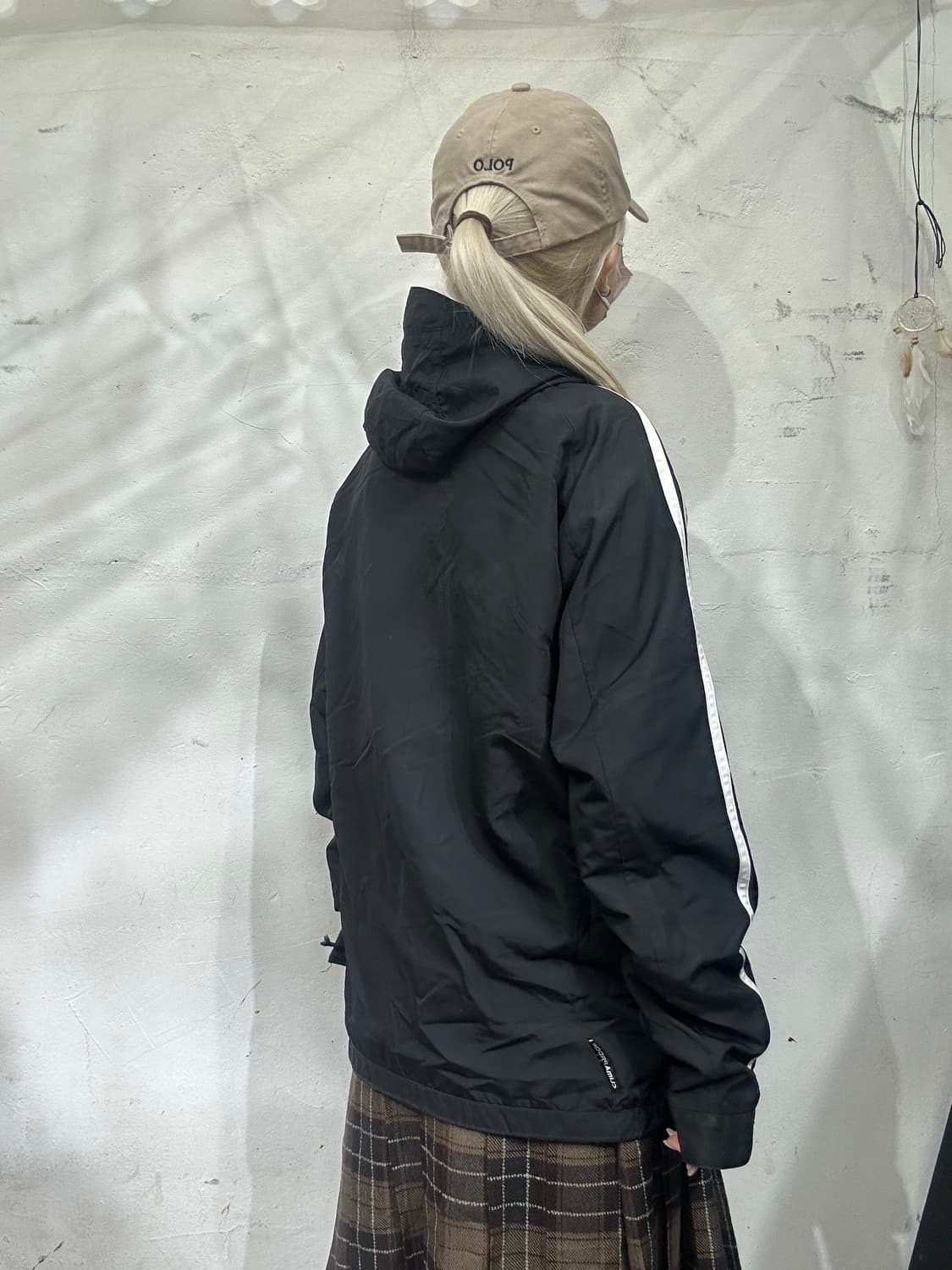 아디다스 블랙 화이트 삼선 후드 바람막이 자켓 M 상품이미지3