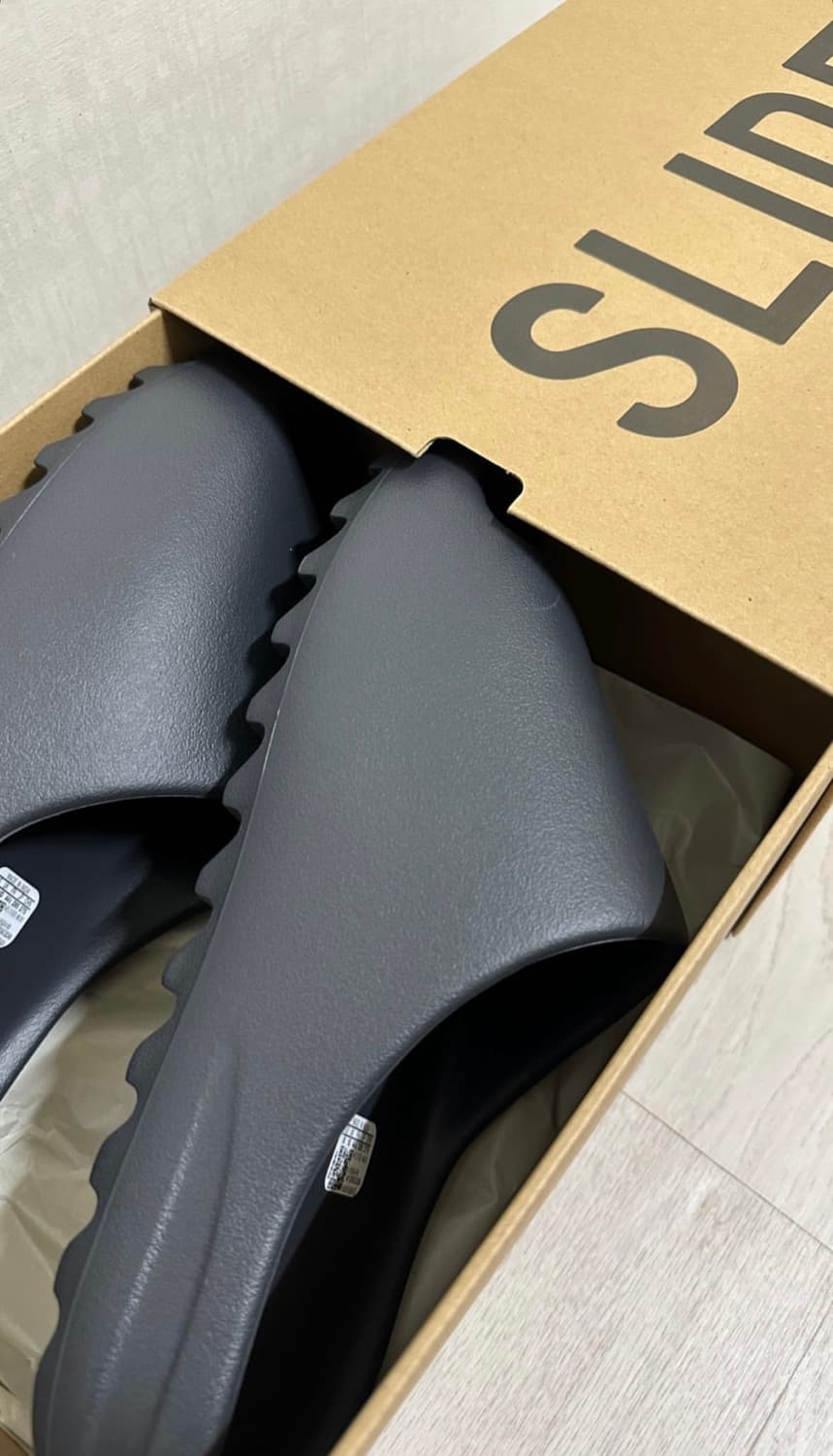 [285] 아디다스 이지 슬라이드 오닉스 상품이미지1