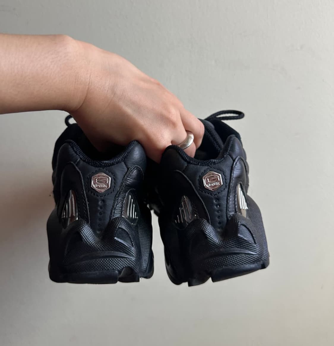 [230] 나이키 x 드레이크 녹타 핫 스텝 에어 테라 트리플 블랙 상품이미지3