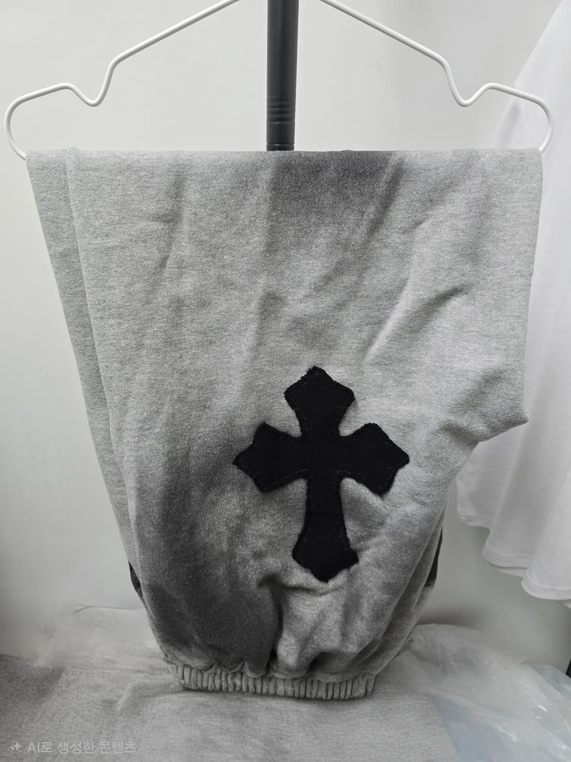 스케이터락 Painting Cross Sweat Wide Pants 상품이미지2
