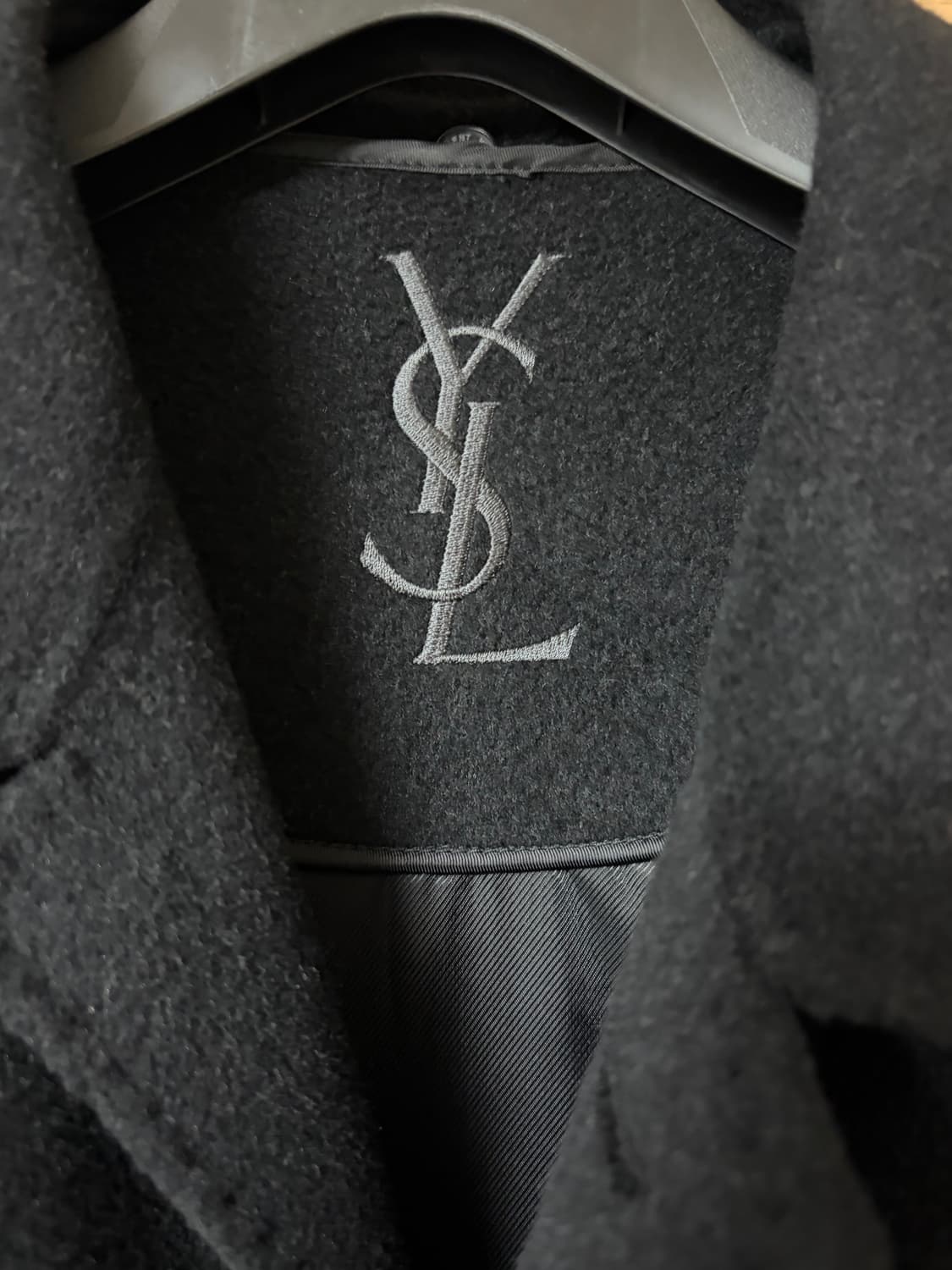 입생로랑 블랙 코트 상품이미지3