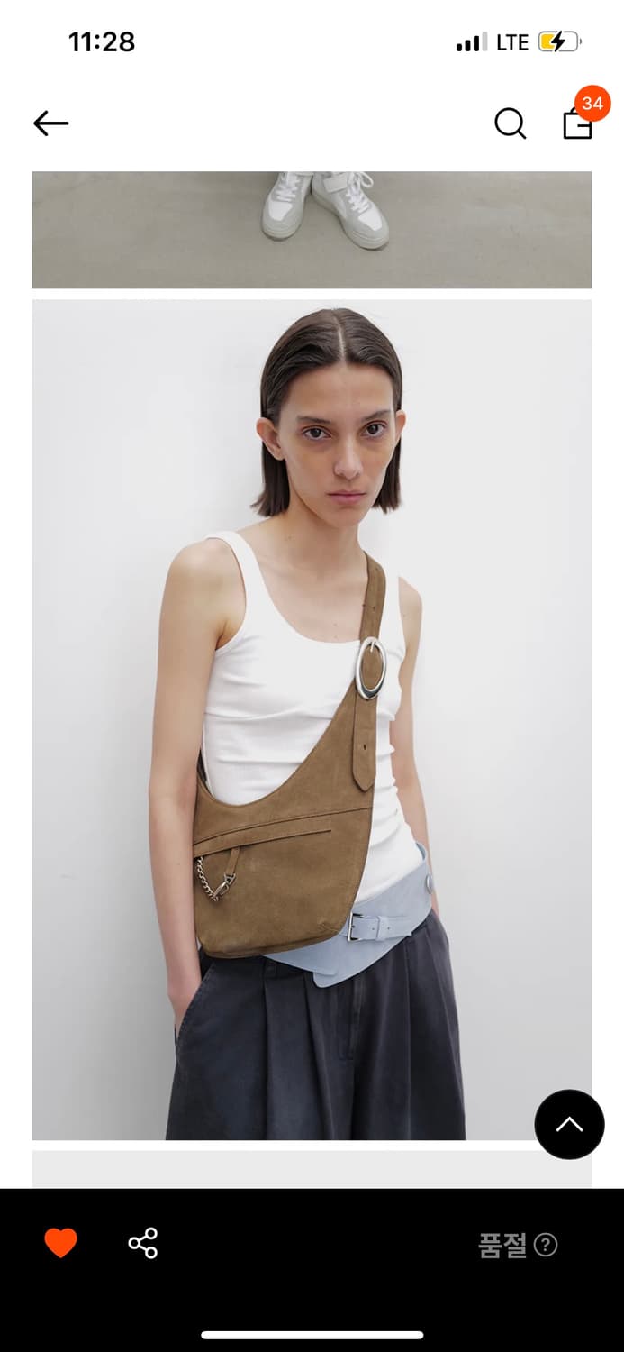 curve crossbody bag(khaki brown) 상품이미지1