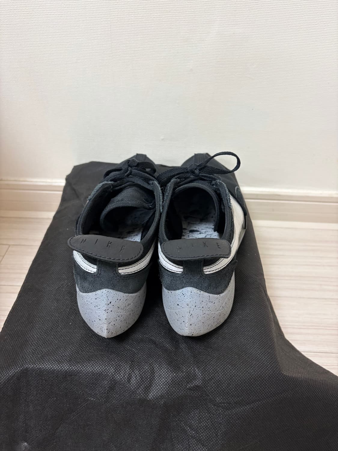 [260] 나이키 문레이서 블랙 울프 그레이 상품이미지7