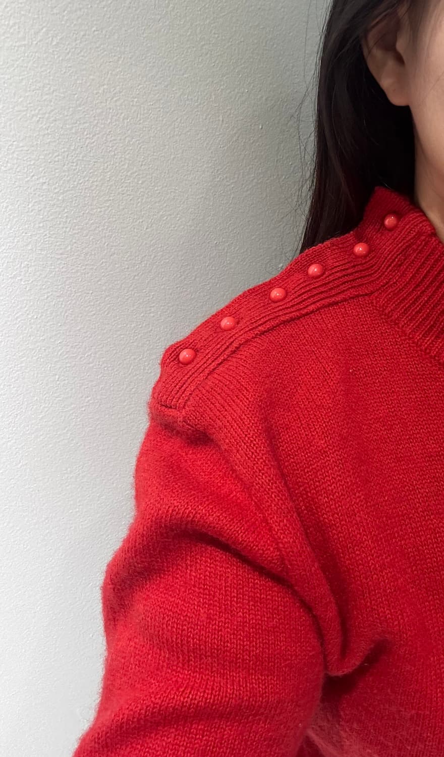 VT) Red button knit 상품이미지1